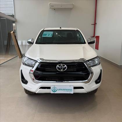 TOYOTA HILUX 2.8 D-4D TURBO DIESEL CD SRV 4X4 AUTOMÁTICO TOYOTA HILUX 2.8 D-4D TURBO DIESEL CD SRV 4X4 AUTOMÁTICO